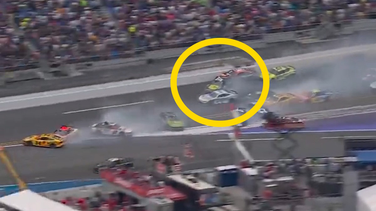 Gros crash au Daytona 500 2026 : une vingtaine de voitures impliquées au tour 124 - Article NASCAR sur PitStopInsight