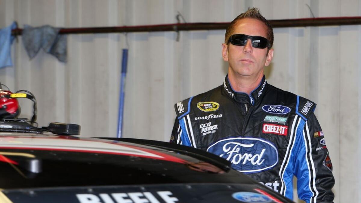 Hommage NASCAR à Greg Biffle après crash d'avion : la communauté du oval uni dans l'épreuve - Article NASCAR sur PitStopInsight