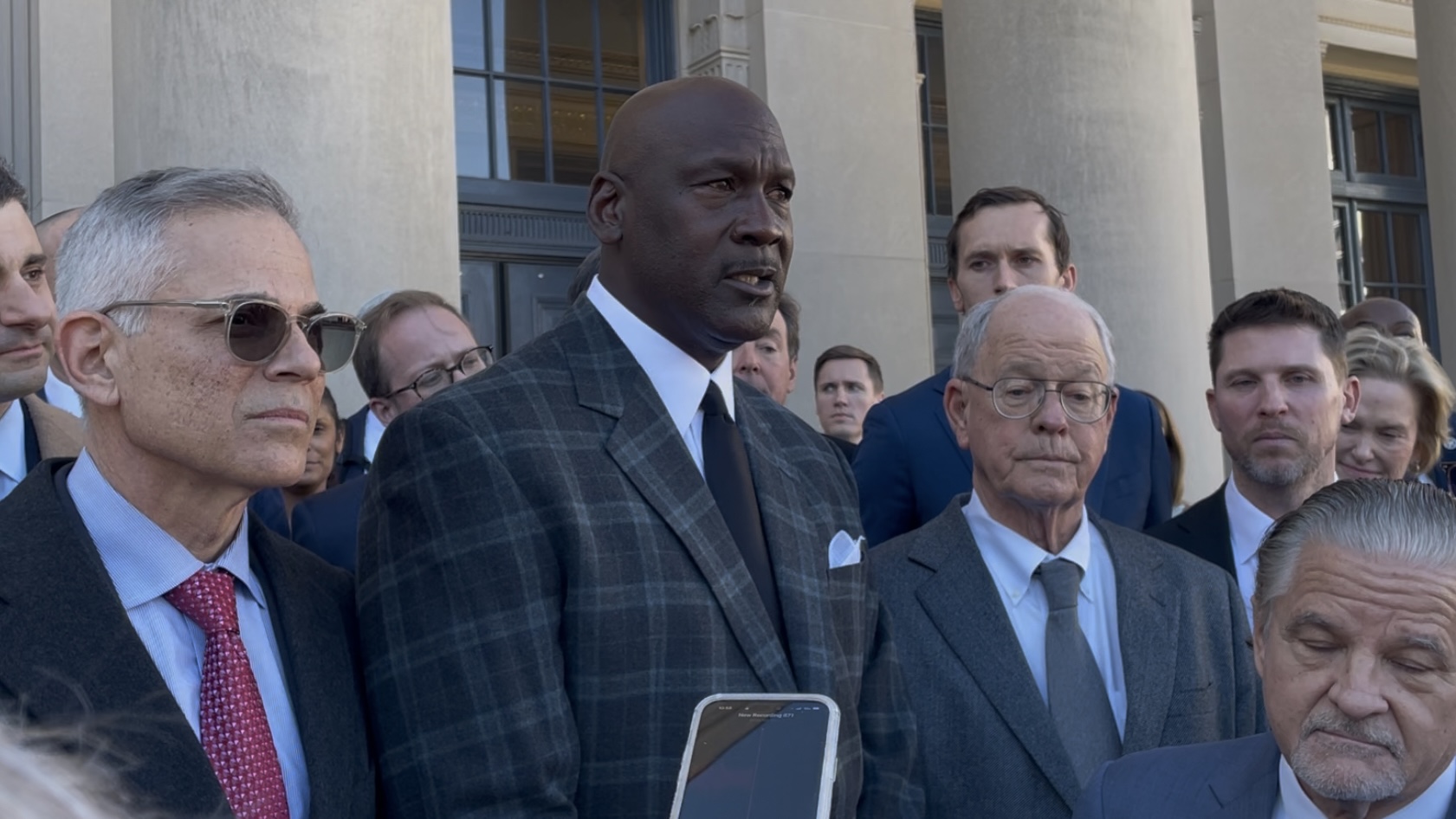 Kyle et Samantha Busch concluent un règlement amiable avec Pacific Life Insurance - Article NASCAR sur PitStopInsight