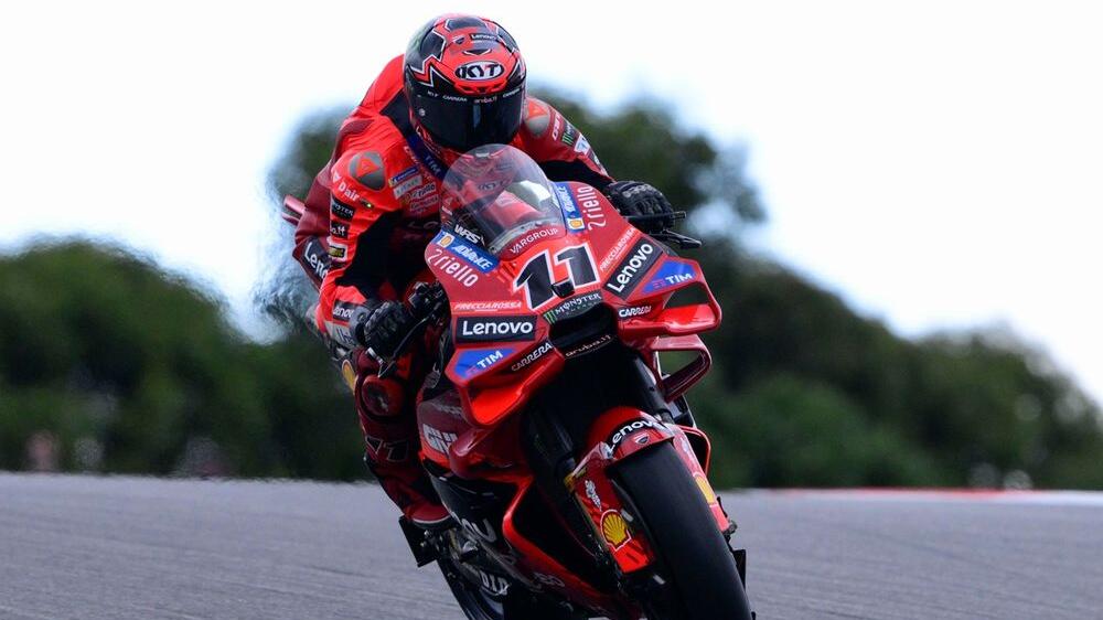 Nicolo Bulega débute en MotoGP à Portimão avec Michelin : une adaptation impressionnante - Article MotoGP sur PitStopInsight
