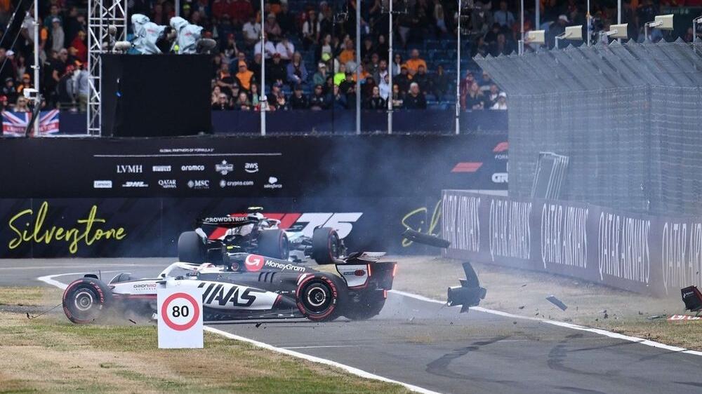 Ollie Bearman écope d'une pénalité pour ignorance des drapeaux rouges au GP de Grande-Bretagne - Article F1 sur PitStopInsight