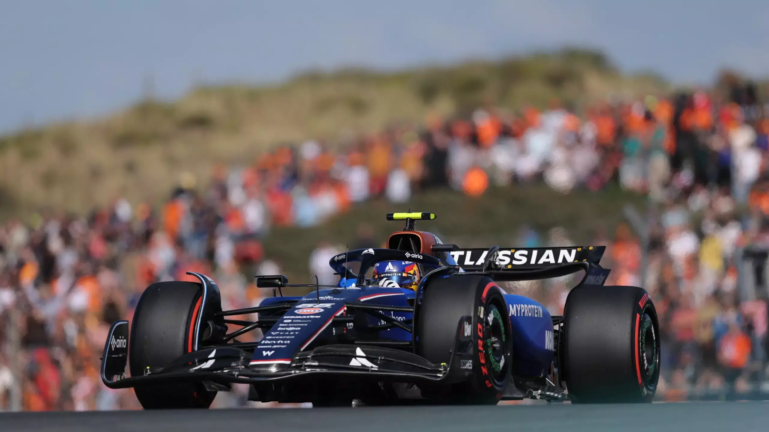 Règles de course F1 controversées : Quand la rigidité des règlements sape l'esprit de compétition - Article F1 sur PitStopInsight