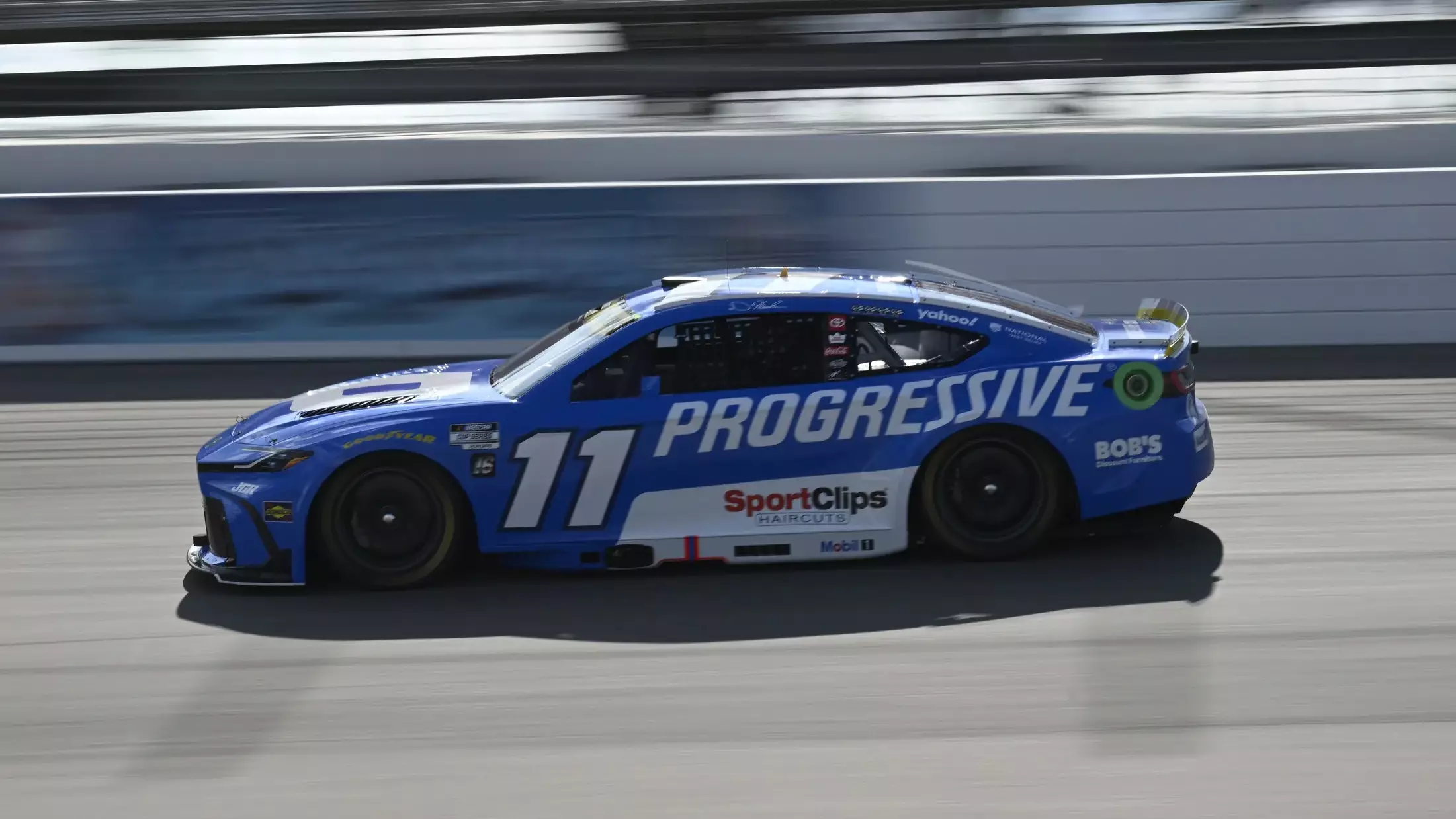 Résultat Denny Hamlin NASCAR Cup Gateway 2025 : Victoire Cruciale pour Hamlin - Article NASCAR sur PitStopInsight