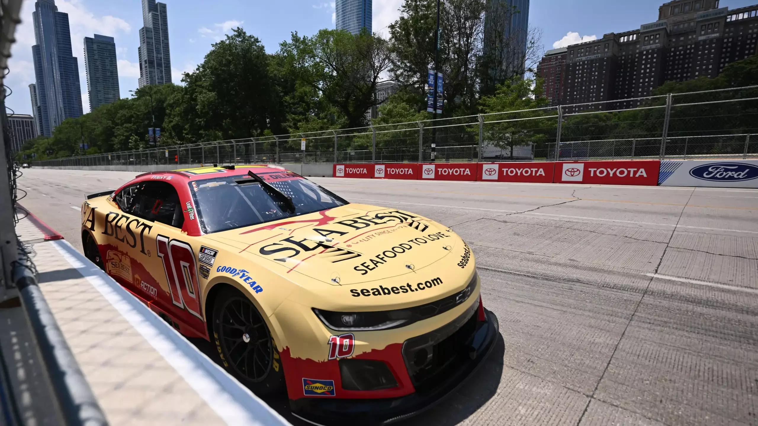 Ty Dillon NASCAR Sonoma : Surprise en demi-finales du défi - Article NASCAR sur PitStopInsight