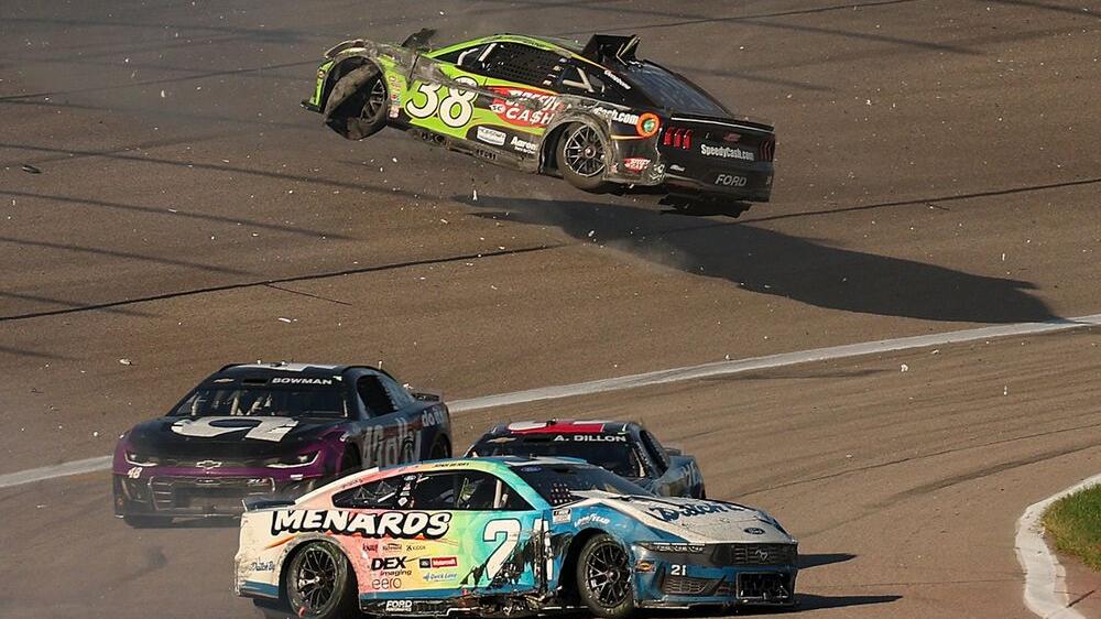 zane-smith-kansas-nascar-crash-front-row-motorsports-ford_0.jpg