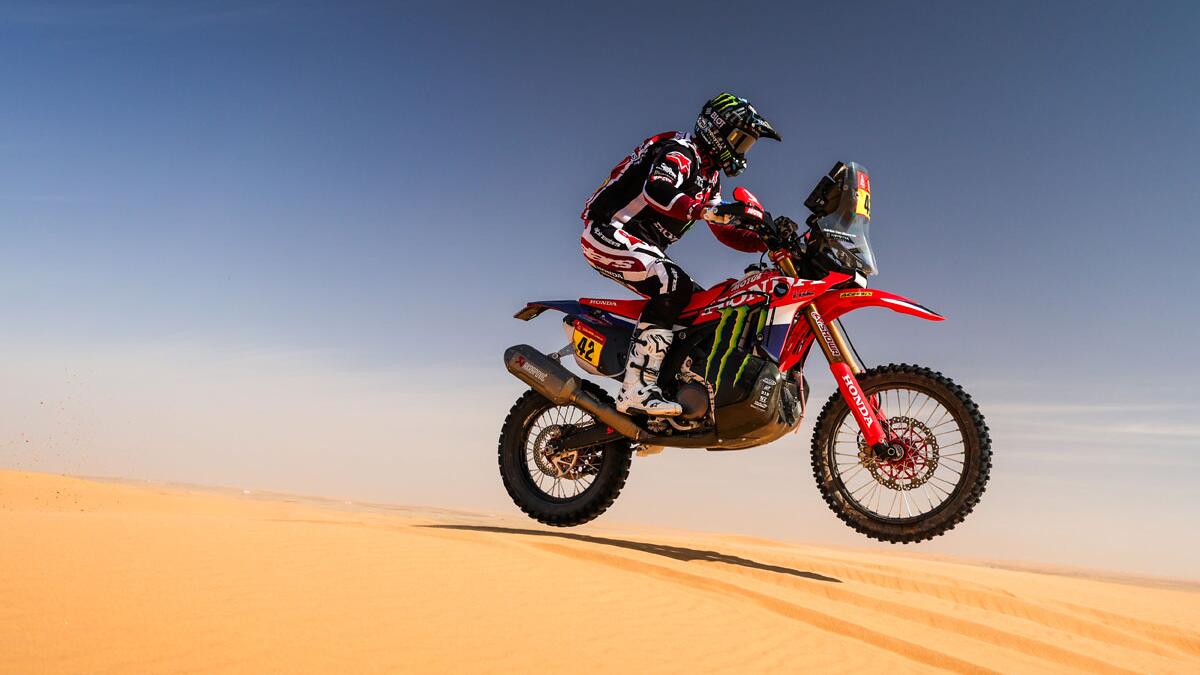 adrien-van-beveren-dakar-dunes_0.jpg