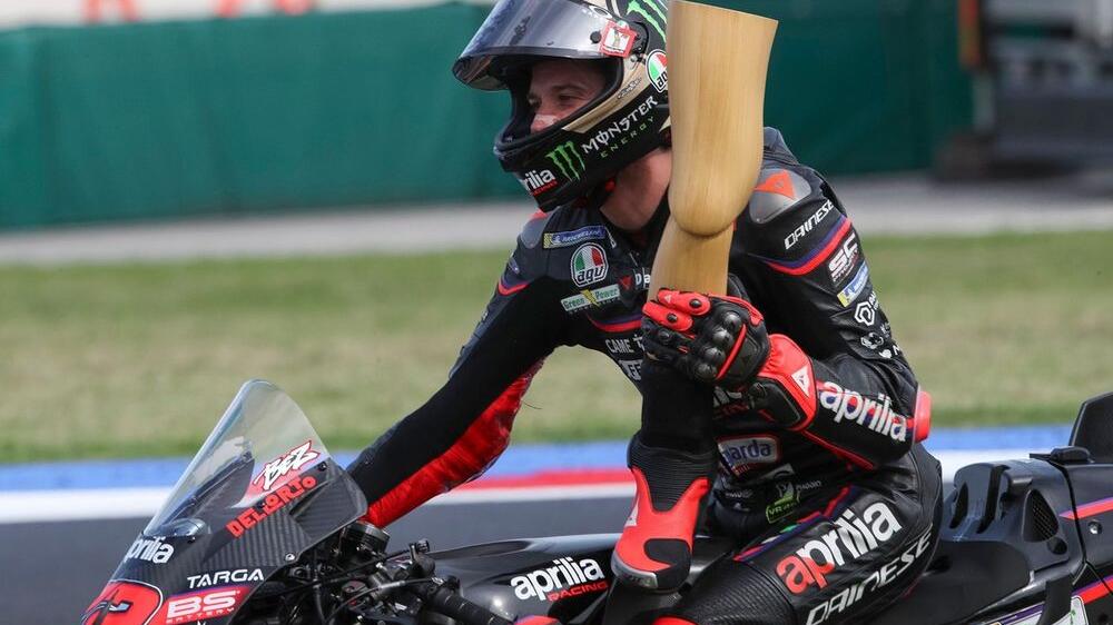 Bezzecchi jambe en bois San Marino sprint : victoire à Misano et clin d'œil à Tre uomini e una gamba - Article MotoGP sur PitStopInsight