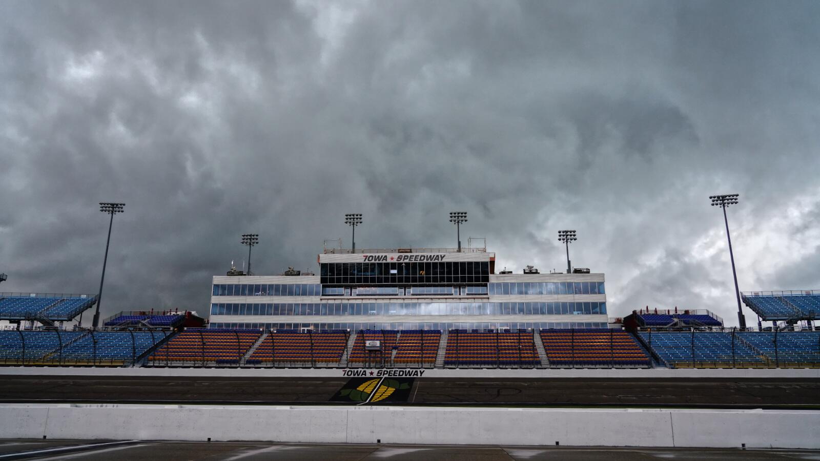 tornade-iowa-speedway_0.jpg