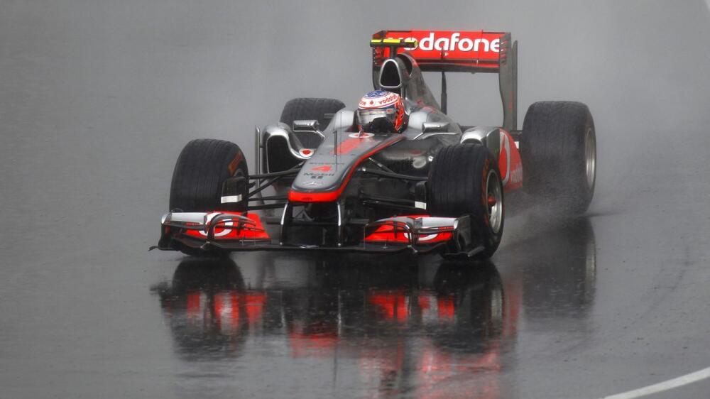button-canada-2011-rain-race_3.jpg