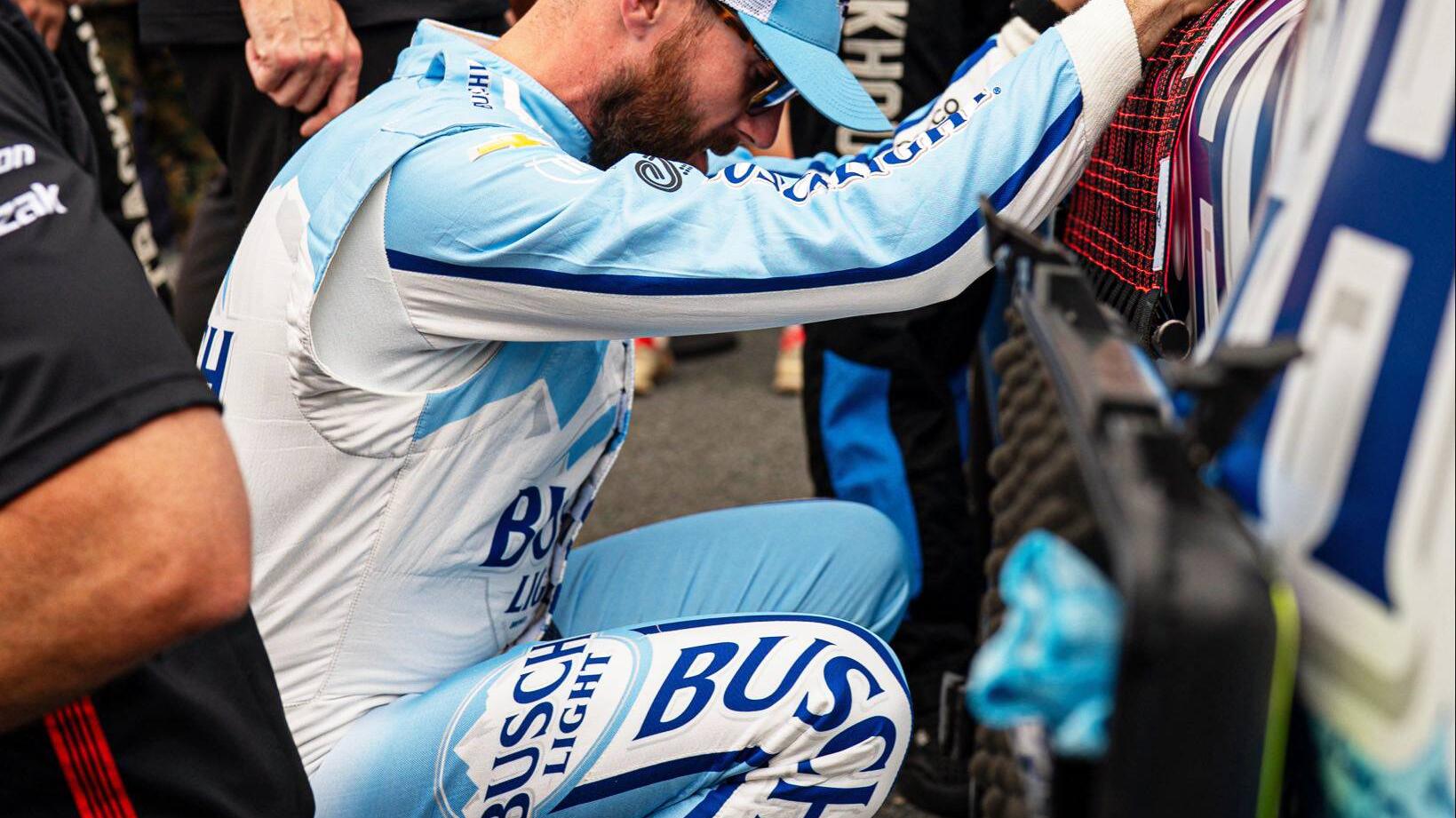 Charlotte Roval NASCAR Cup 2025 victoire de Van Gisbergen Chastain Logano éliminés phase des huitièmes Las Vegas Talladega Martinsville - Article NASCAR sur PitStopInsight