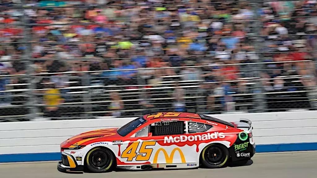 Le charter NASCAR litige anticoncurrentiel déclenche le débat sur l'équité - Article NASCAR sur PitStopInsight