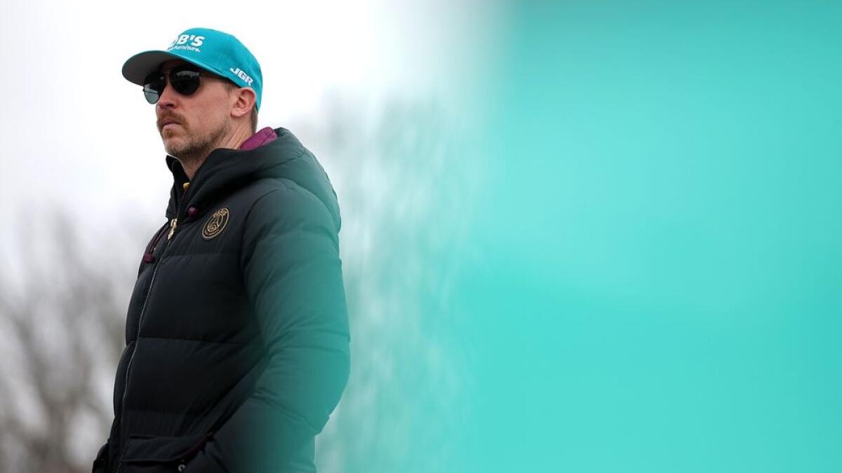 Chris Gayle confiant : Denny Hamlin se prépare pour le titre NASCAR 2026 - Article NASCAR sur PitStopInsight