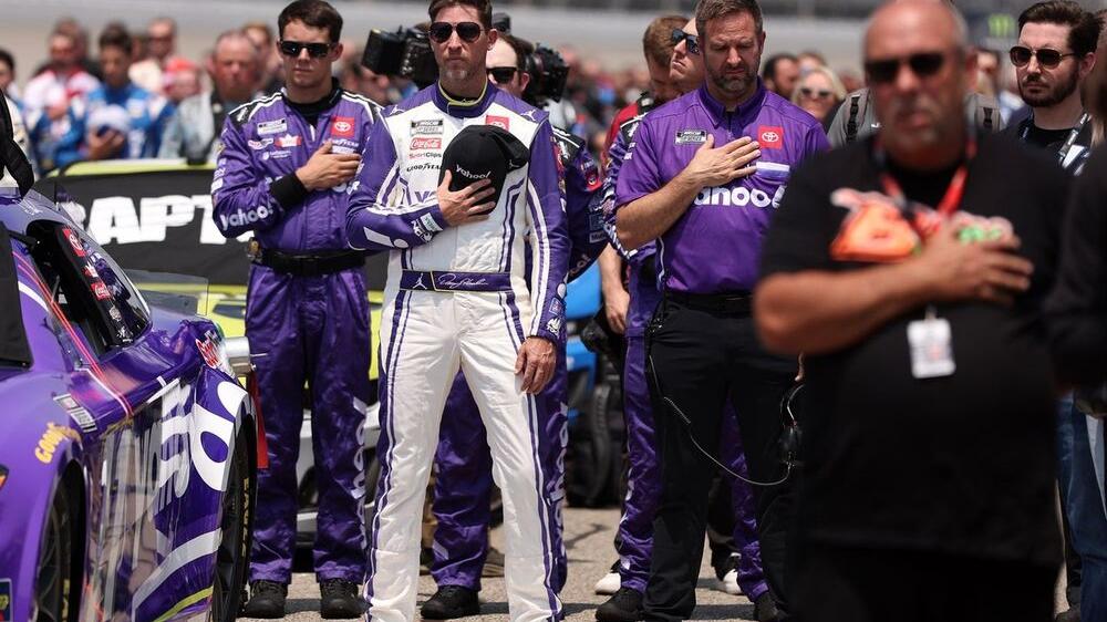 Le chef d'équipe NASCAR Chris Gayle pour Denny Hamlin chez Joe Gibbs Racing: une décision sous pression - Article NASCAR sur PitStopInsight