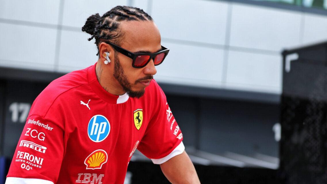 lewis-hamilton-ferrari-deception_0.jpg