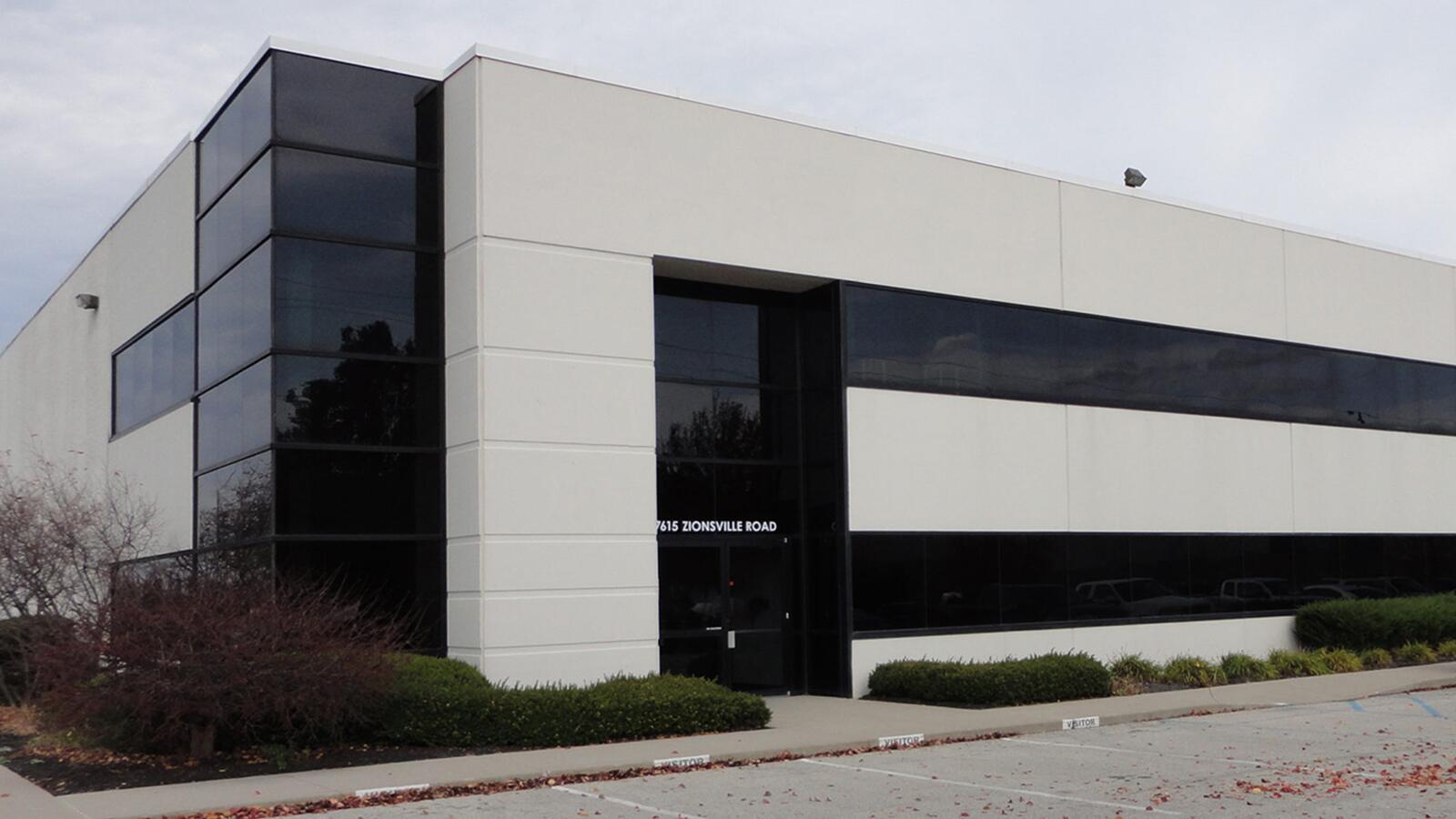 mclaren-racing-indycar-team-new-facility-indianapolis_0.jpg