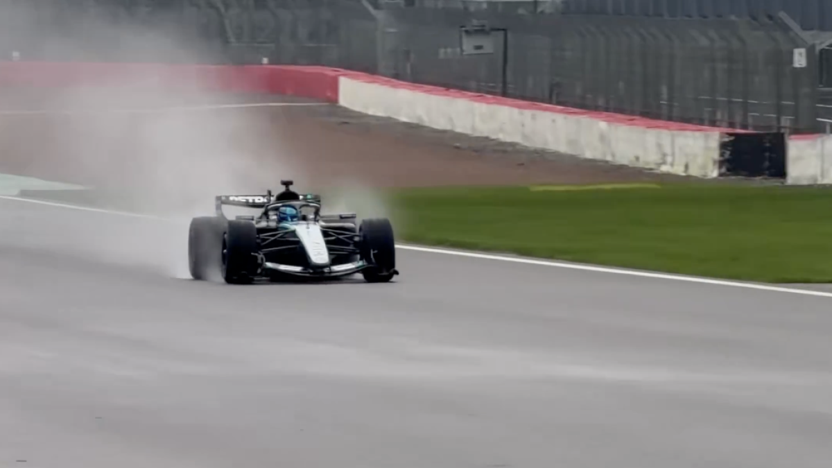 mercedes-w17-shakedown-at-silverstone_1.png