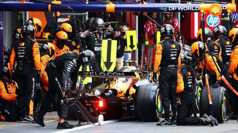 lando-norris-pit-stop-error-mclaren-azerbaijan-grand-prix_0.jpg