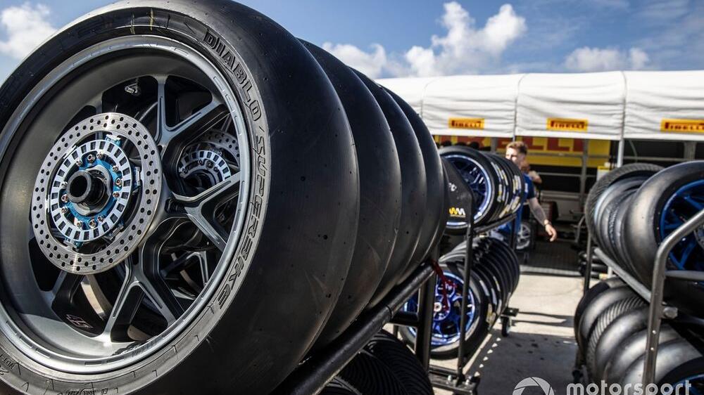 pirelli-motogp-tire-test-misano-world-circuit-prototype-bikes-2027_0.jpg