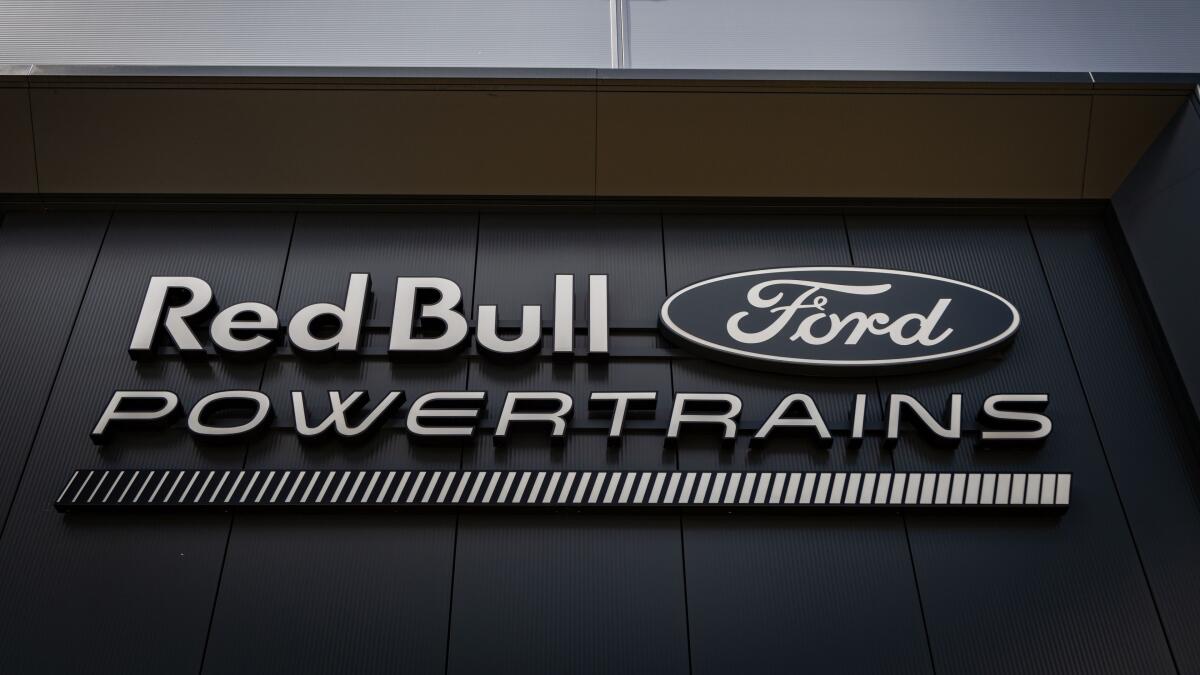 red-bull-ford-powertrains_1.jpg