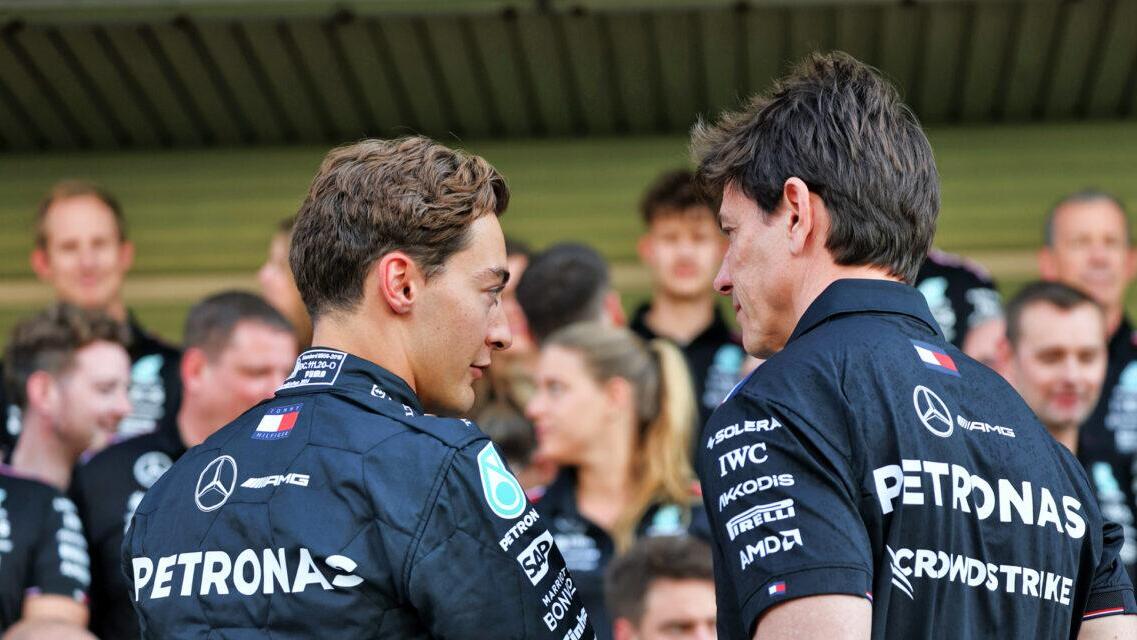 george-russell-toto-wolff-mercedes-f1_2.jpg
