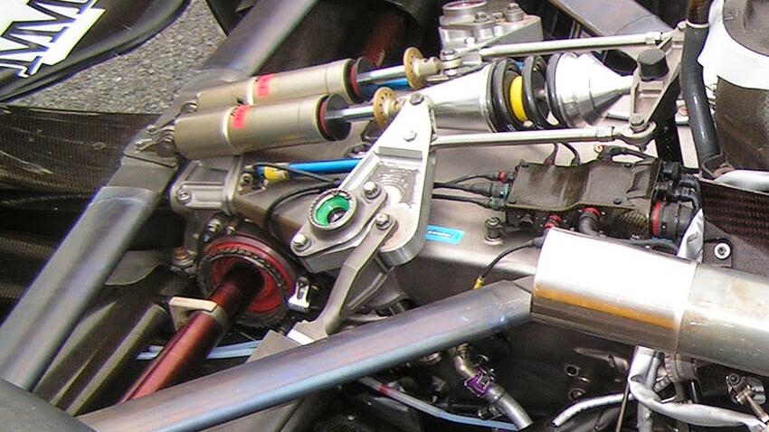 f1-car-rear-suspension-design_4.jpg