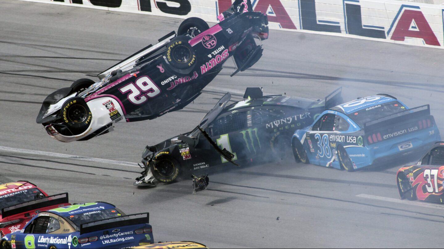 nascar-talladega-playoff-race,-drafting,-high-stakes,-crash-risk_3.jpg