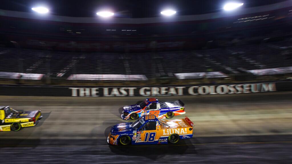 Course nocturne chaotique Bristol NASCAR playoffs : qui se qualifie et qui voit sa saison en suspens - Article NASCAR sur PitStopInsight