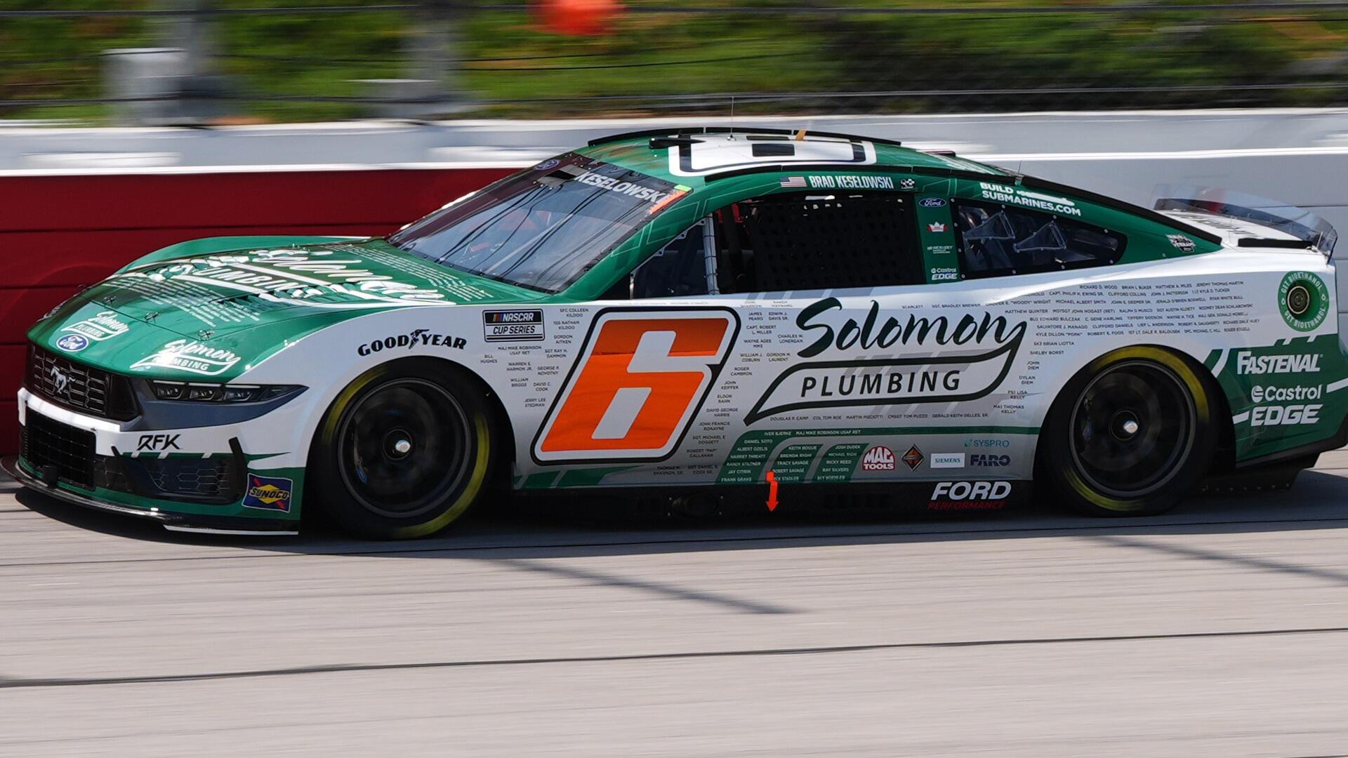 Course nocturne de Bristol Keselowski relance controversée: la dernière relance qui a tout changé - Article NASCAR sur PitStopInsight