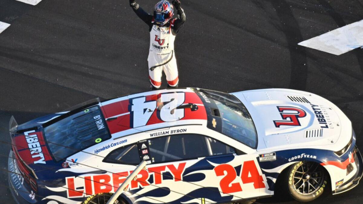 william-byron-nascar-champion_1.jpg