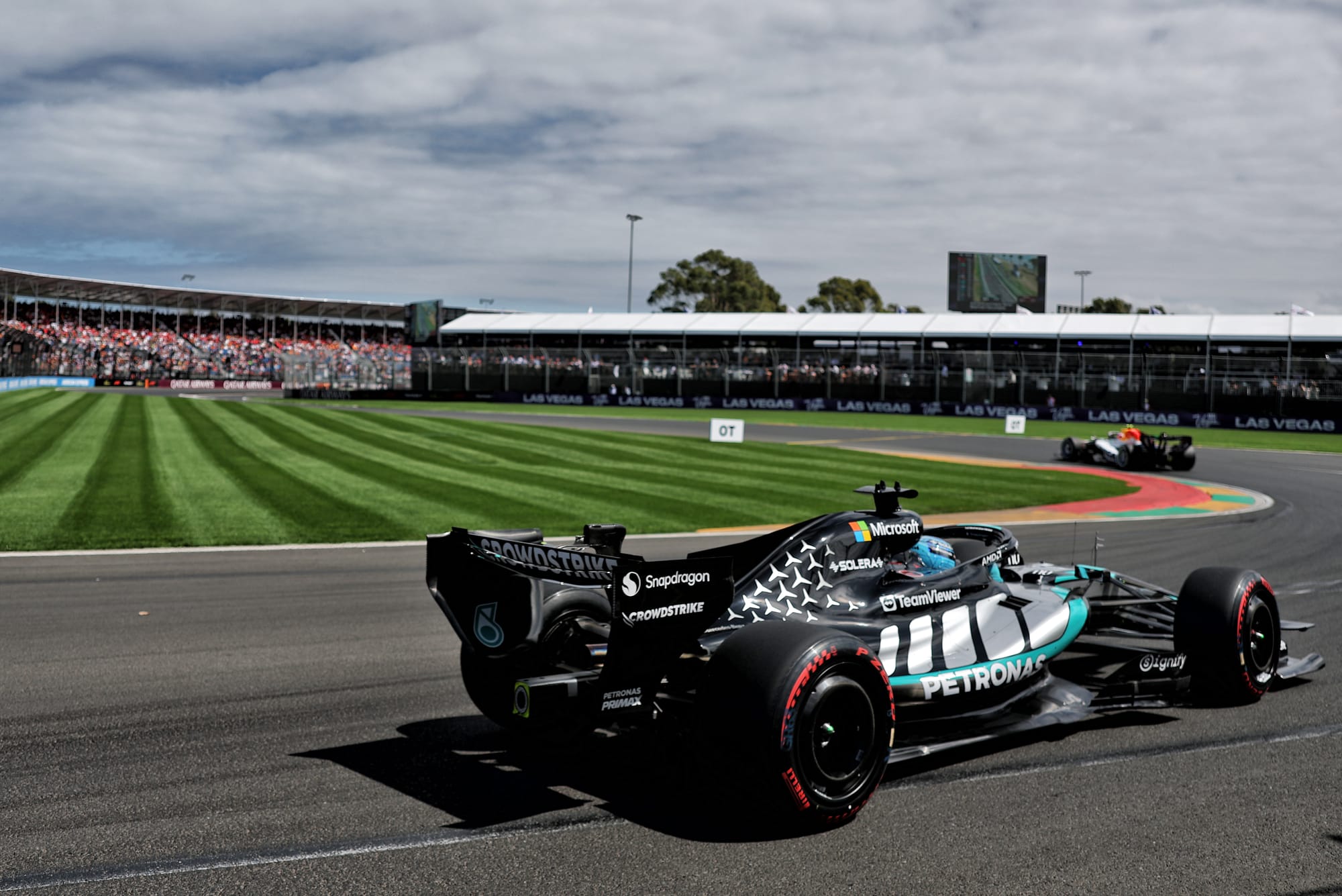 George Russell s'empare de la pole au GP d'Australie de F1 2026 - Article F1 sur PitStopInsight
