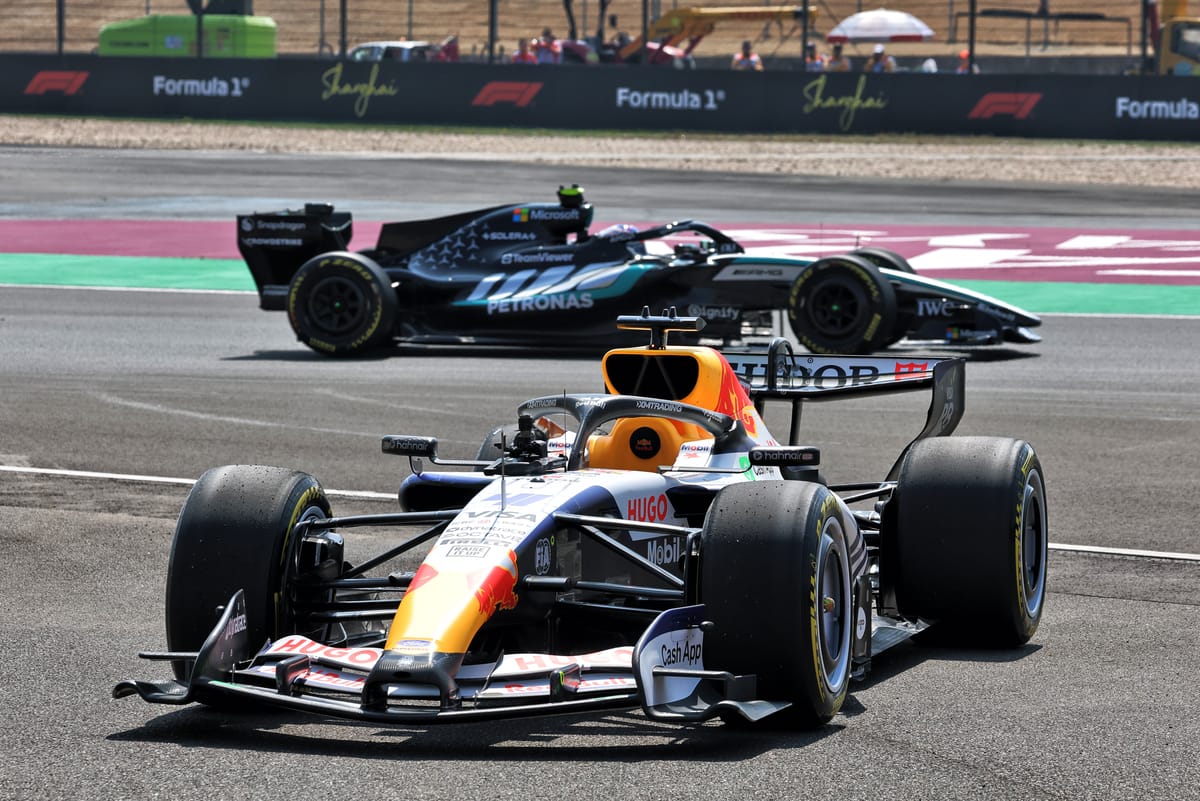 George Russell domine la seule séance d'essais libres au Grand Prix de Chine - Article F1 en vedette sur PitStopInsight