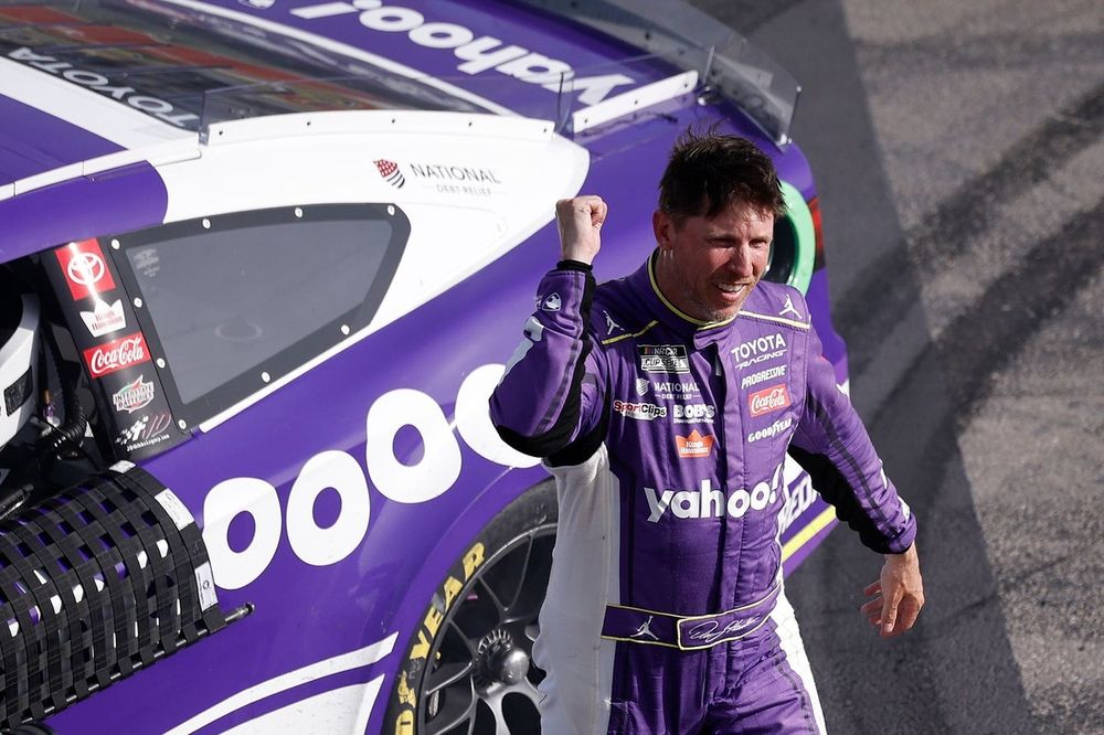 Mark Martin impressionné par la courbe de vieillissement de Denny Hamlin en NASCAR - Article Nascar en vedette sur PitStopInsight