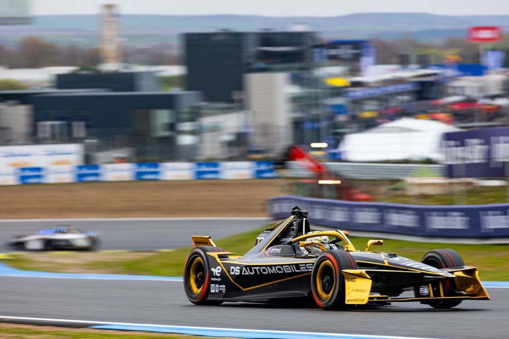 DS Penske se fraie un chemin dans le peloton au ePrix de Madrid Jarama - Article Formule E en vedette sur PitStopInsight