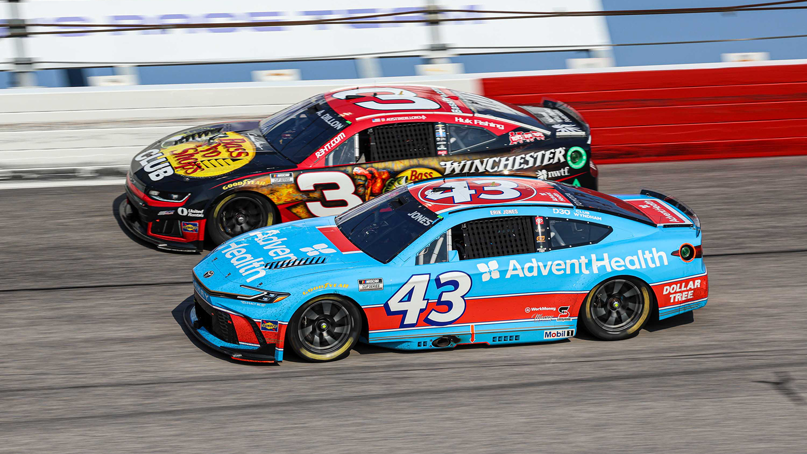 Darius Rucker devient propriétaire d'équipe NASCAR avec Legacy Motor Club - Article Nascar en vedette sur PitStopInsight