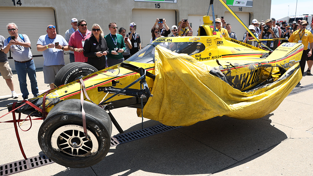 Scott McLaughlin traverse la barrière dans un accident impressionnant à Barber - Article IndyCar sur PitStopInsight