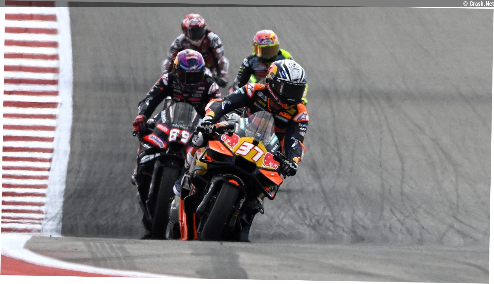 motogp-us-grand-prix-crash-bezzecchi-acosta_0.png