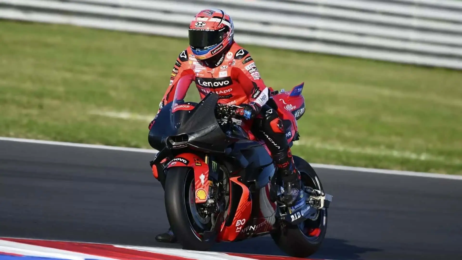 Quels pilotes MotoGP testeront les prototypes 2027 avant la fin de la saison - Article MotoGP en vedette sur PitStopInsight