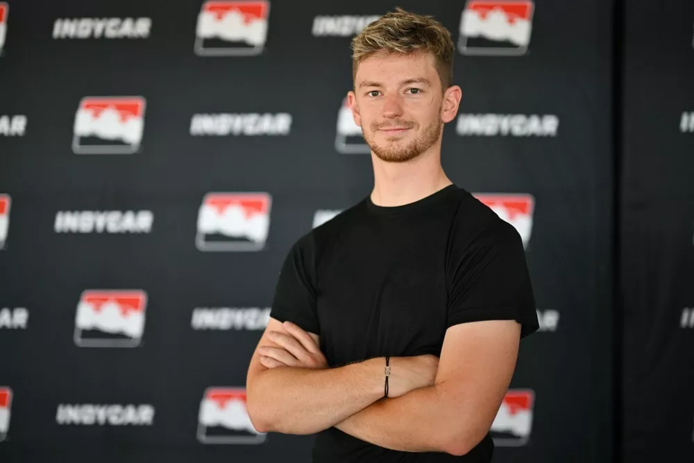 Toby Sowery devient réserviste chez AJ Foyt Racing pour le reste de la saison 2026 - Article IndyCar en vedette sur PitStopInsight