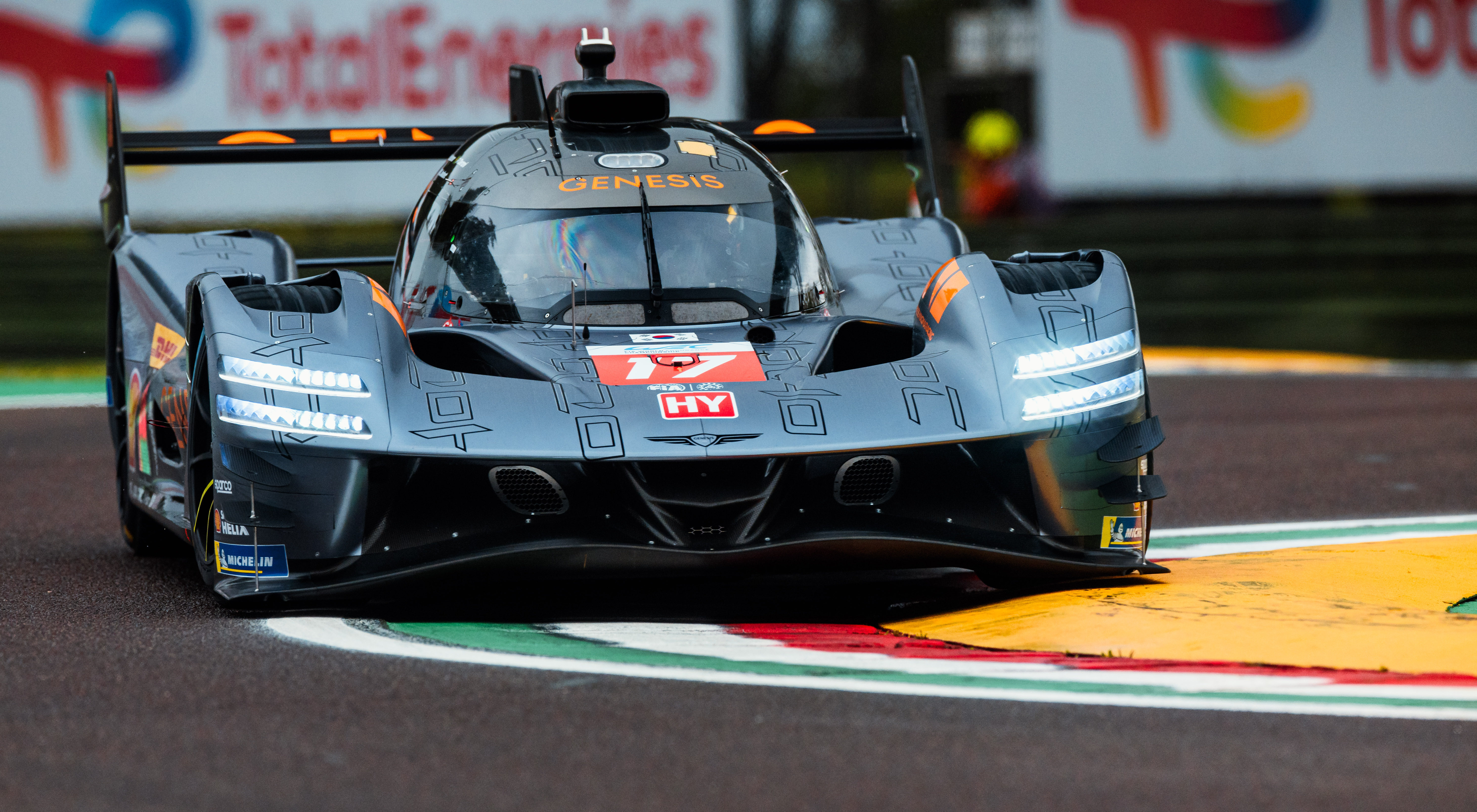 Ferrari termine 1-2-3 au prologue d'Imola du WEC 2026 - Article WEC en vedette sur PitStopInsight