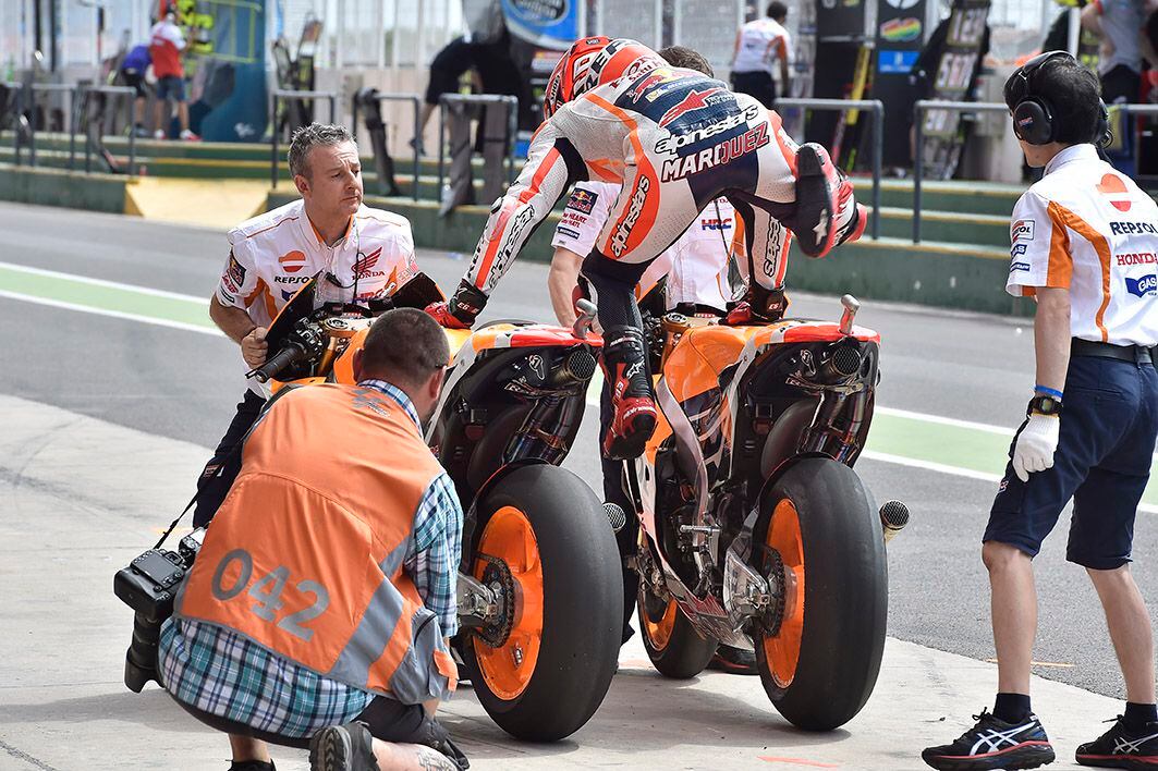 marc-marquez-pitstop-drama_1.jpg