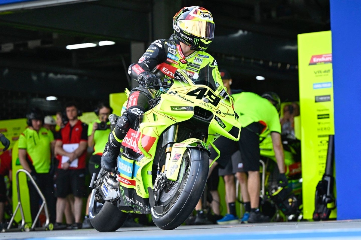 VR46 : le « plan A » est de conserver Di Giannantonio pour le MotoGP 2027 - Article MotoGP en vedette sur PitStopInsight