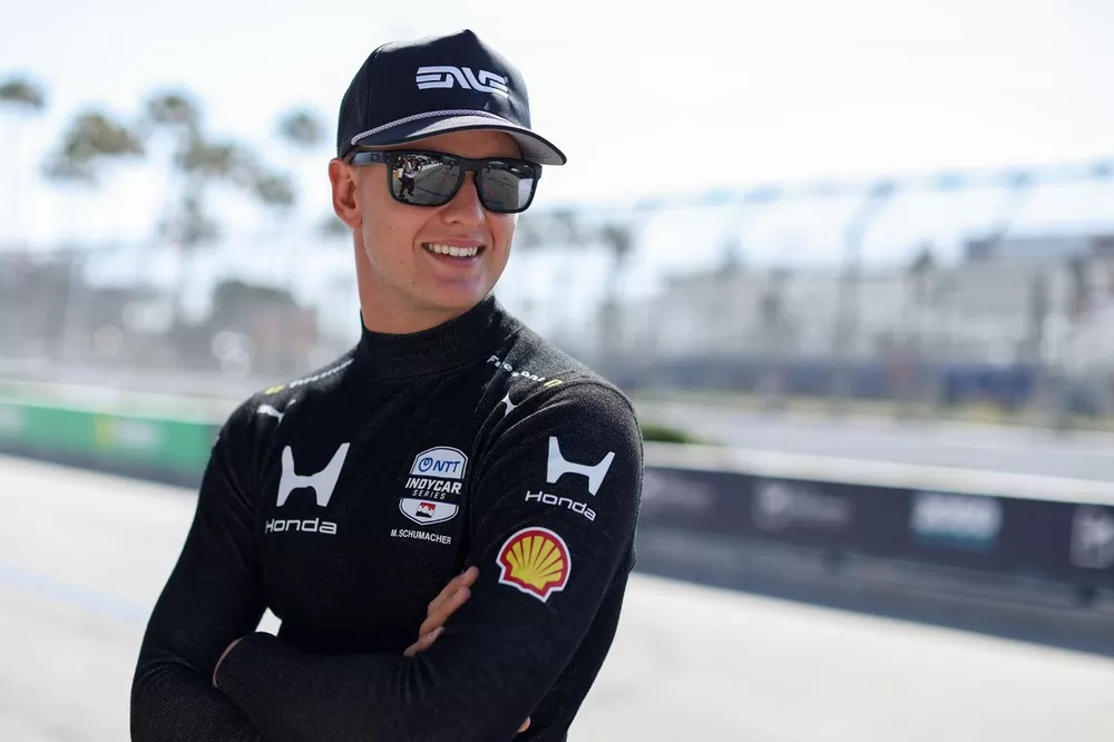 Mick Schumacher révèle une fracture au poignet après le crash de St. Petersburg - Article IndyCar en vedette sur PitStopInsight