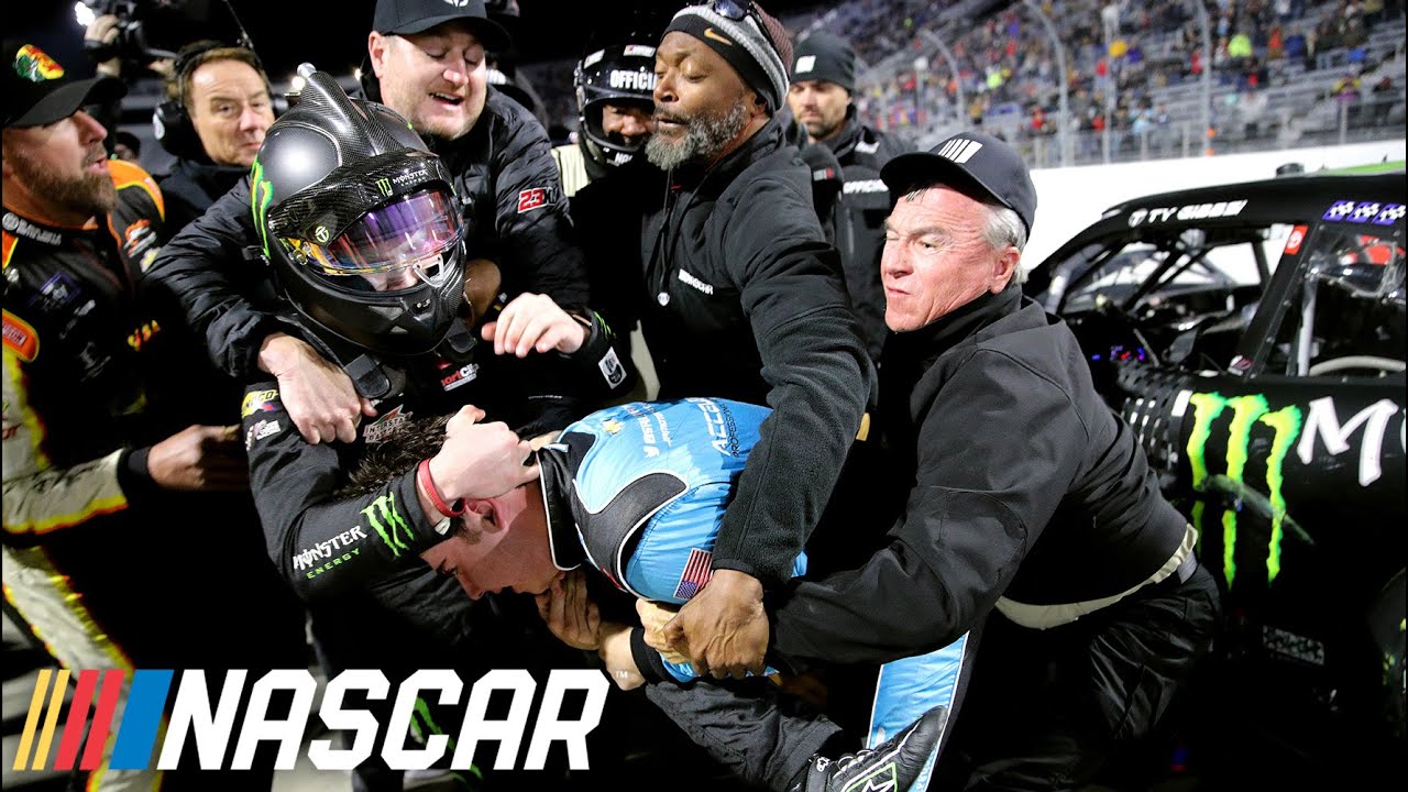 Denny Hamlin s'en prend vivement à Jeff Dickerson dans le litige Gibbs Racing contre Spire - Article Nascar en vedette sur PitStopInsight