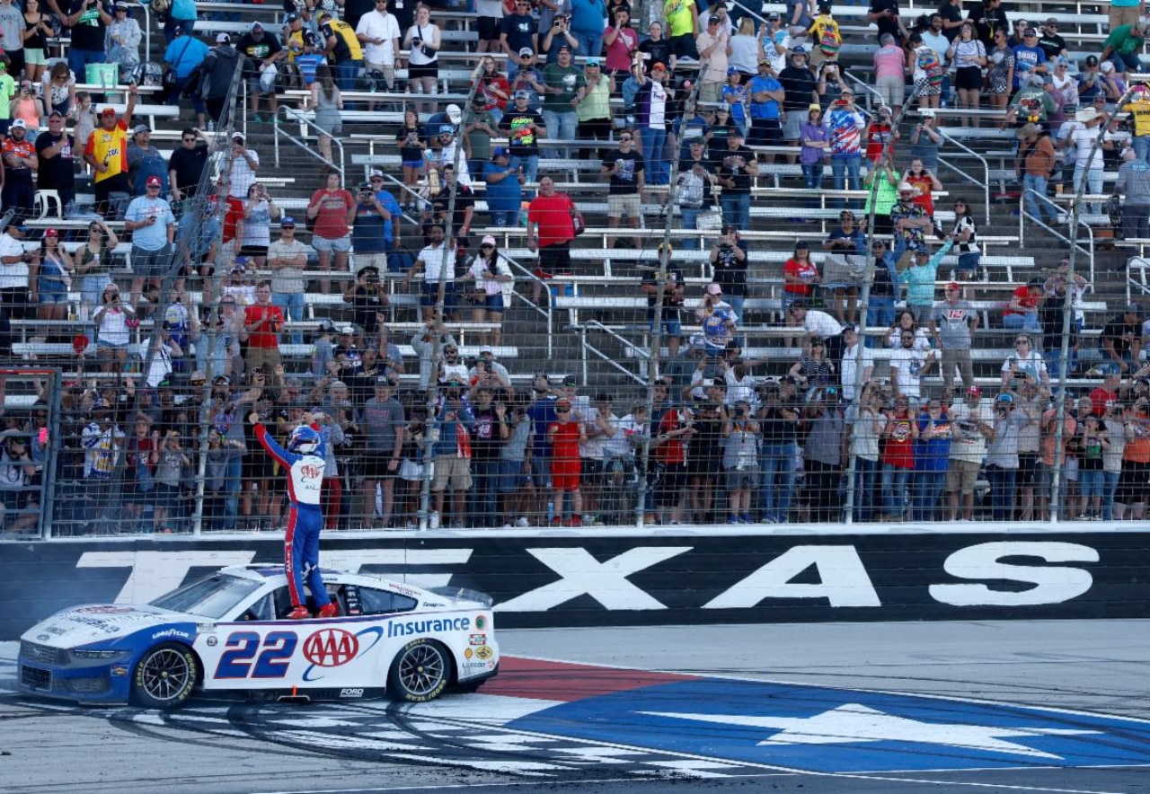 Bubba Wallace et Austin Dillon partiront de l'arrière à Texas - Article Nascar en vedette sur PitStopInsight