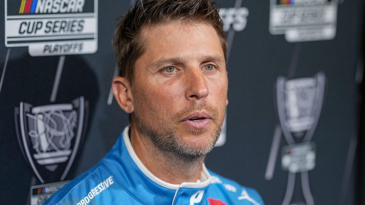 Denny Hamlin perte de roue à Bristol : pénalité de deux tours et suspension équipage No. 11 JGR - Article NASCAR sur PitStopInsight