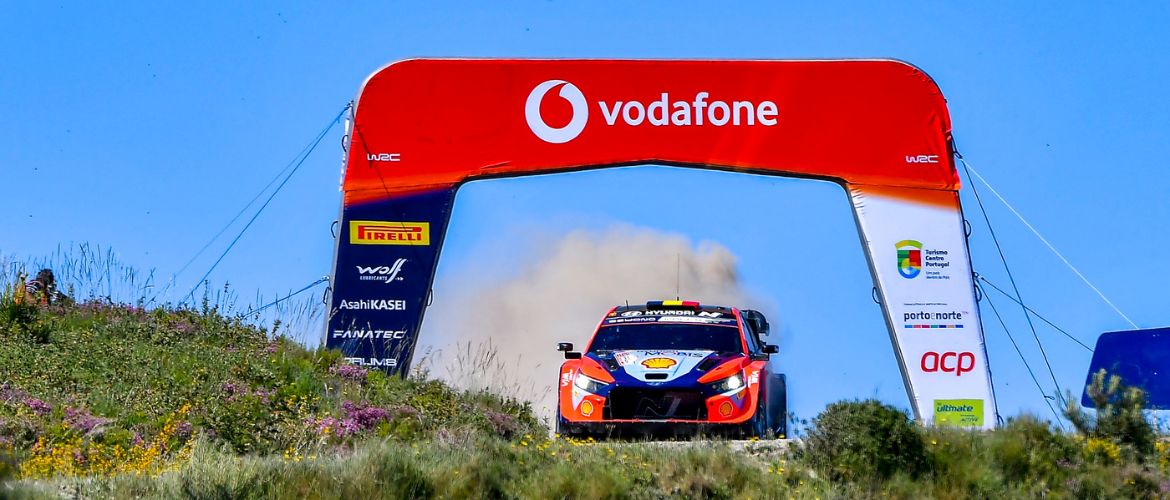 Rallye du Portugal WRC : Ogier reprend la tête après le drame de Solberg - Article WRC sur PitStopInsight