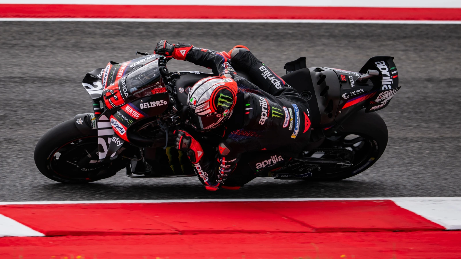 Bezzecchi impose sa loi Aprilia à la pole du Mugello - Article MotoGP en vedette sur PitStopInsight