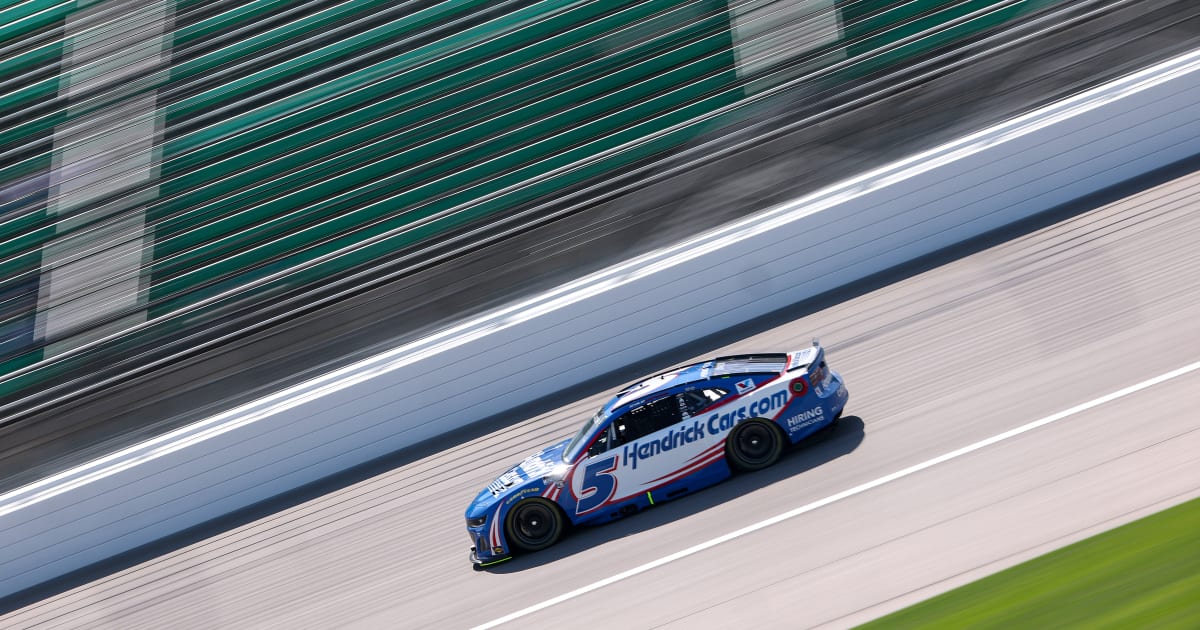 Denny Hamlin vole la pole au Michigan 2026 - Article Nascar en vedette sur PitStopInsight