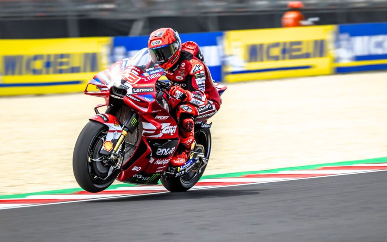 Marquez domine Acosta au Hungaroring et signe son premier GP 2026 - Article MotoGP en vedette sur PitStopInsight