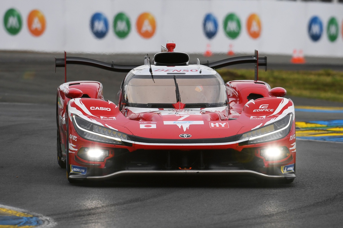 Le Mans 24h 2026 : Toyota domine la FP2 malgré un tête-à-queue - Article WEC sur PitStopInsight